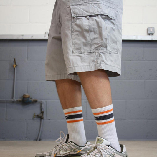 Mens baggy Levis cargo shorts W42
