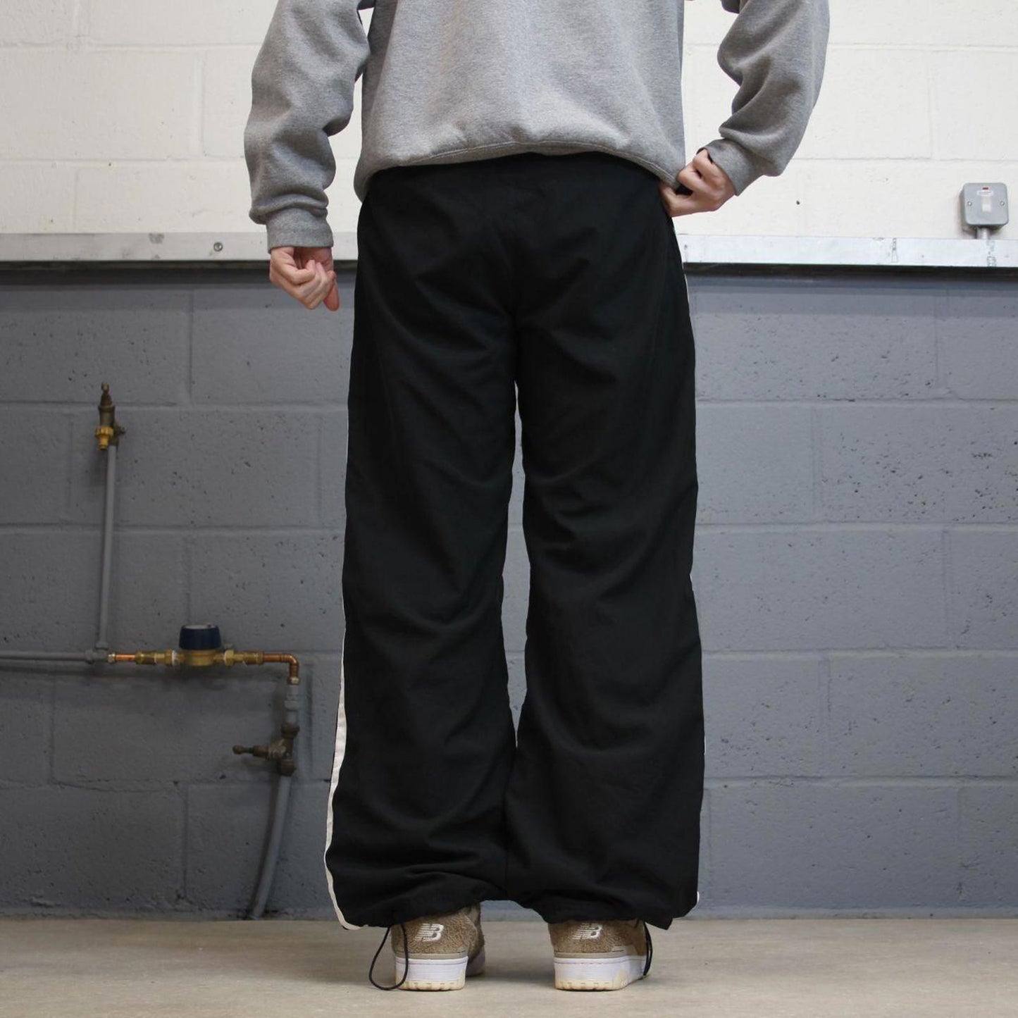 Y2k baggy Nike tracksuit bottoms wide leg black Loose lined embroidered striped track pants