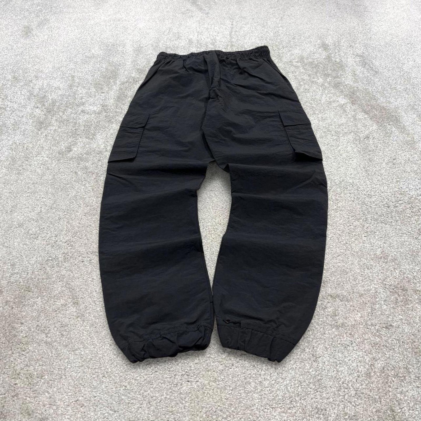 00s Fila cargo tracksuit bottoms y2k S black joggers embroidered logo gym wear trackies
