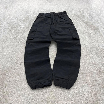 00s Fila cargo tracksuit bottoms y2k S black joggers embroidered logo gym wear trackies