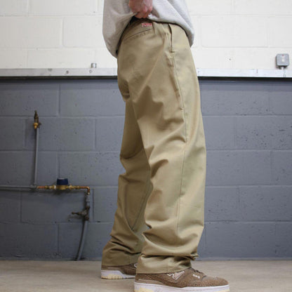 Vintage y2k baggy work pants beige Loose chino style skate trousers Red Kap workwear patch logo