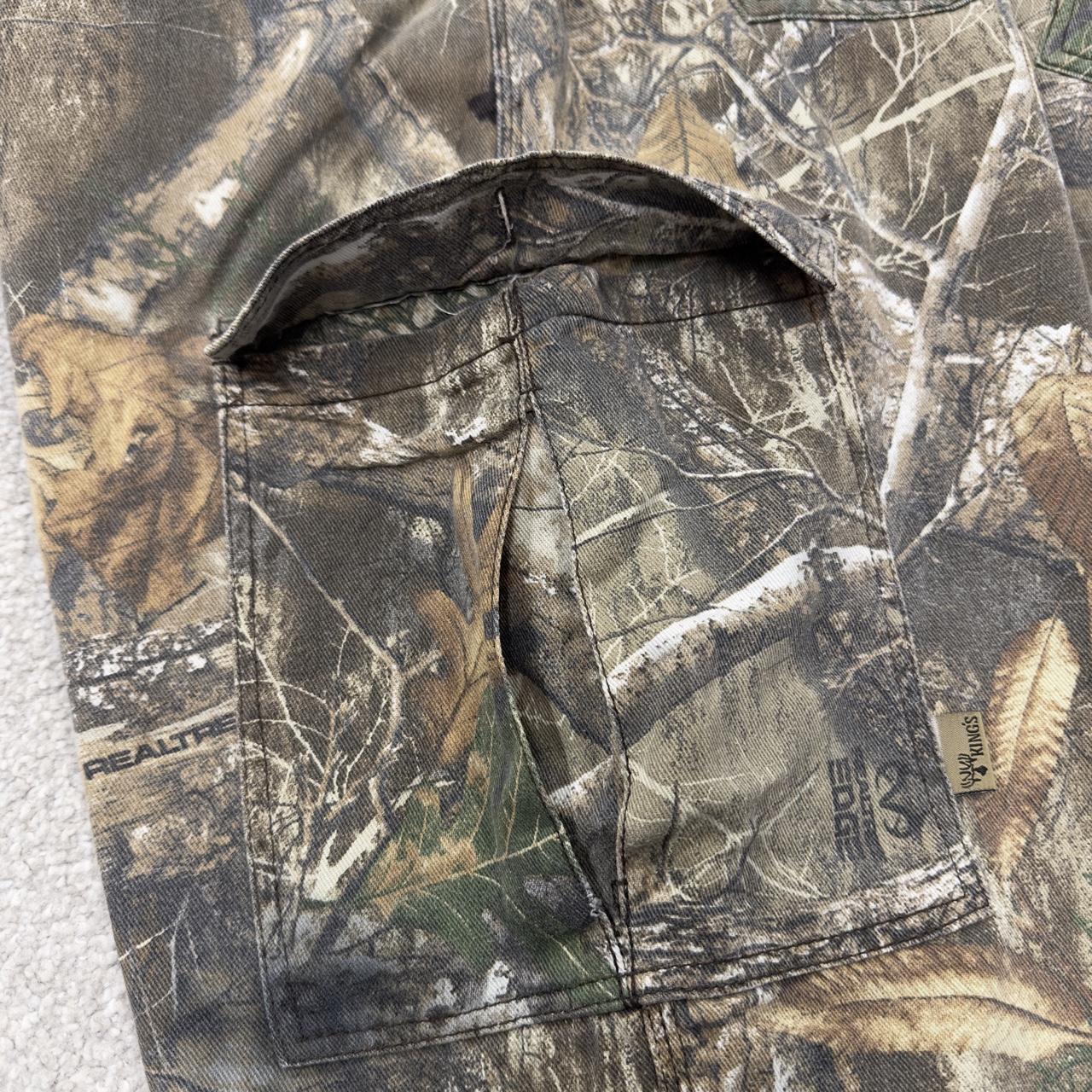 Realtree camo cargo trousers hunting style Y2K khaki camouflage pattern outdoors utility trousers