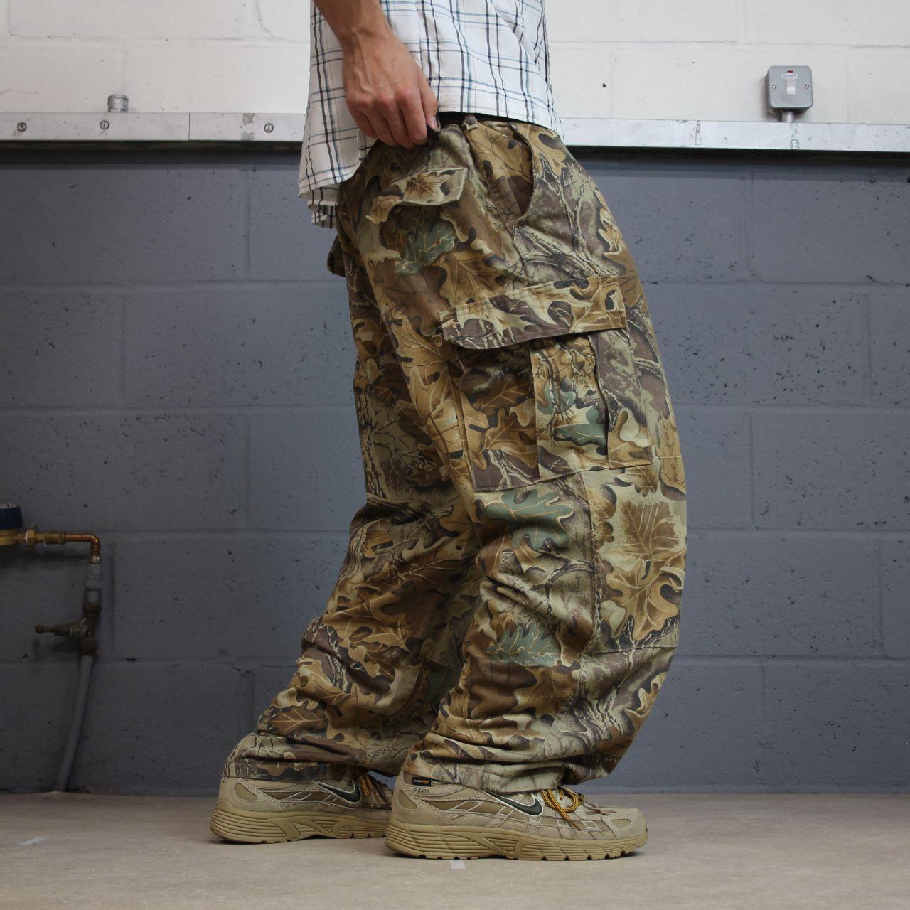 Wide leg baggy camo cargo pants Y2K brown USA made baggy trousers Advantage camouflage pattern