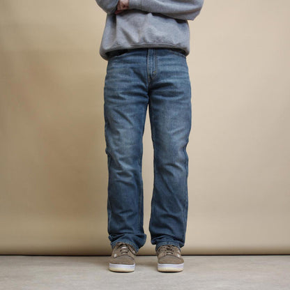 Blue signature Levi's jeans W34L32 denim straight leg jeans