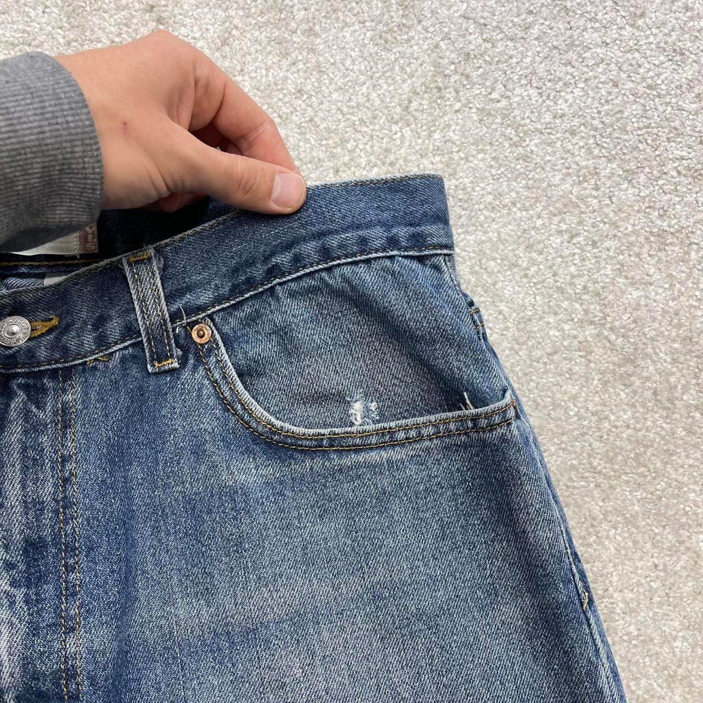 Blue Levi's 550 baggy jeans W38L30 relaxed fit denim 90s skater style pants red tab 100% cotton