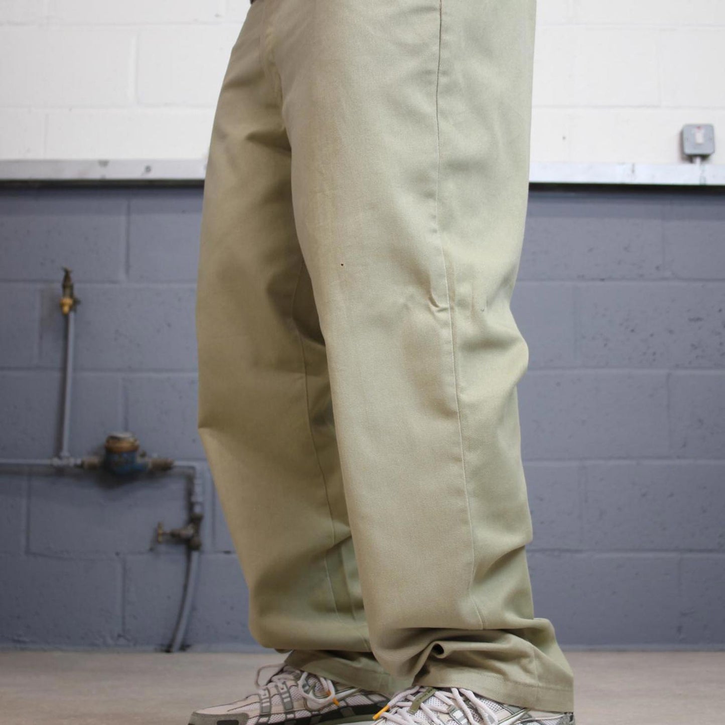 Dickies 874 Pants W38L31 khaki twill chino style skater pants