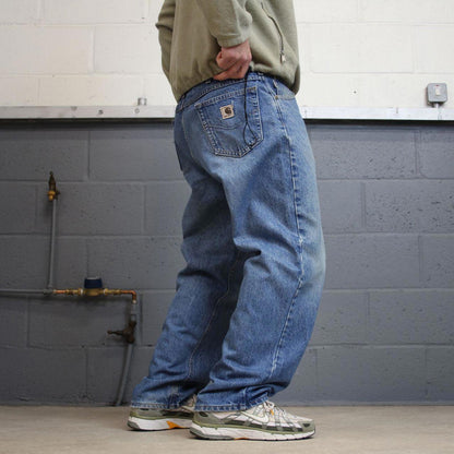 Vintage Carhartt jeans blue 90s skater style W38L30 relaxed denim 5 pocket pants