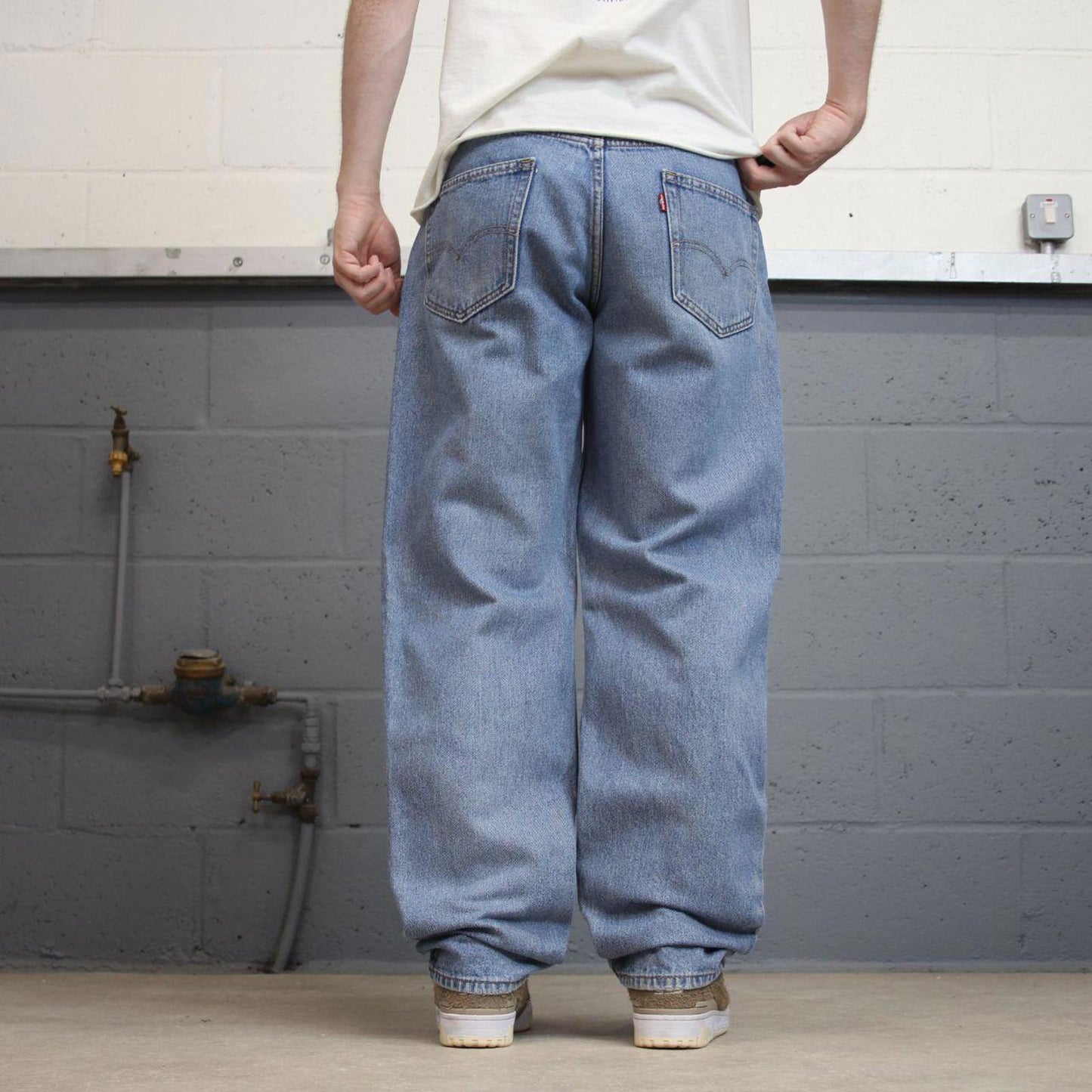 Levis 550 jeans W34 L34 blue loose 90s style skater jeans red tab logo