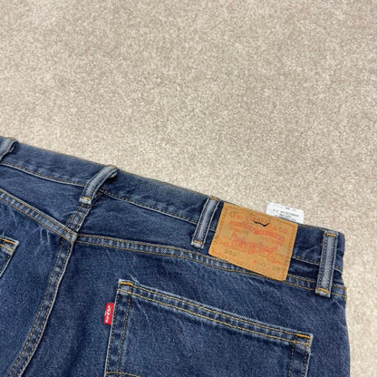 Vintage Levis 505 jeans y2k 90s skater style W40L29 blue 5 pocket 100% cotton denim pants