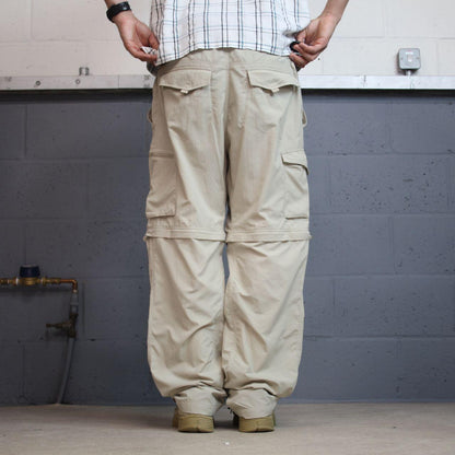 Columbia Omni-Shade technical convertible pants beige Loose floaty summer shorts with zip off legs