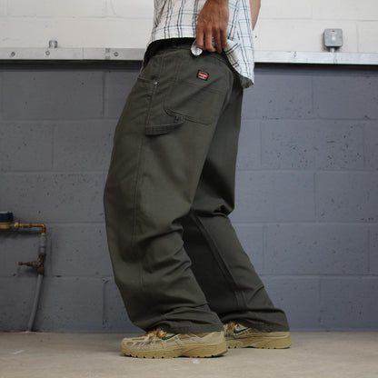 Wrangler carpenter pants y2k green loose leg Loose straight skater 2000s style cargo pants