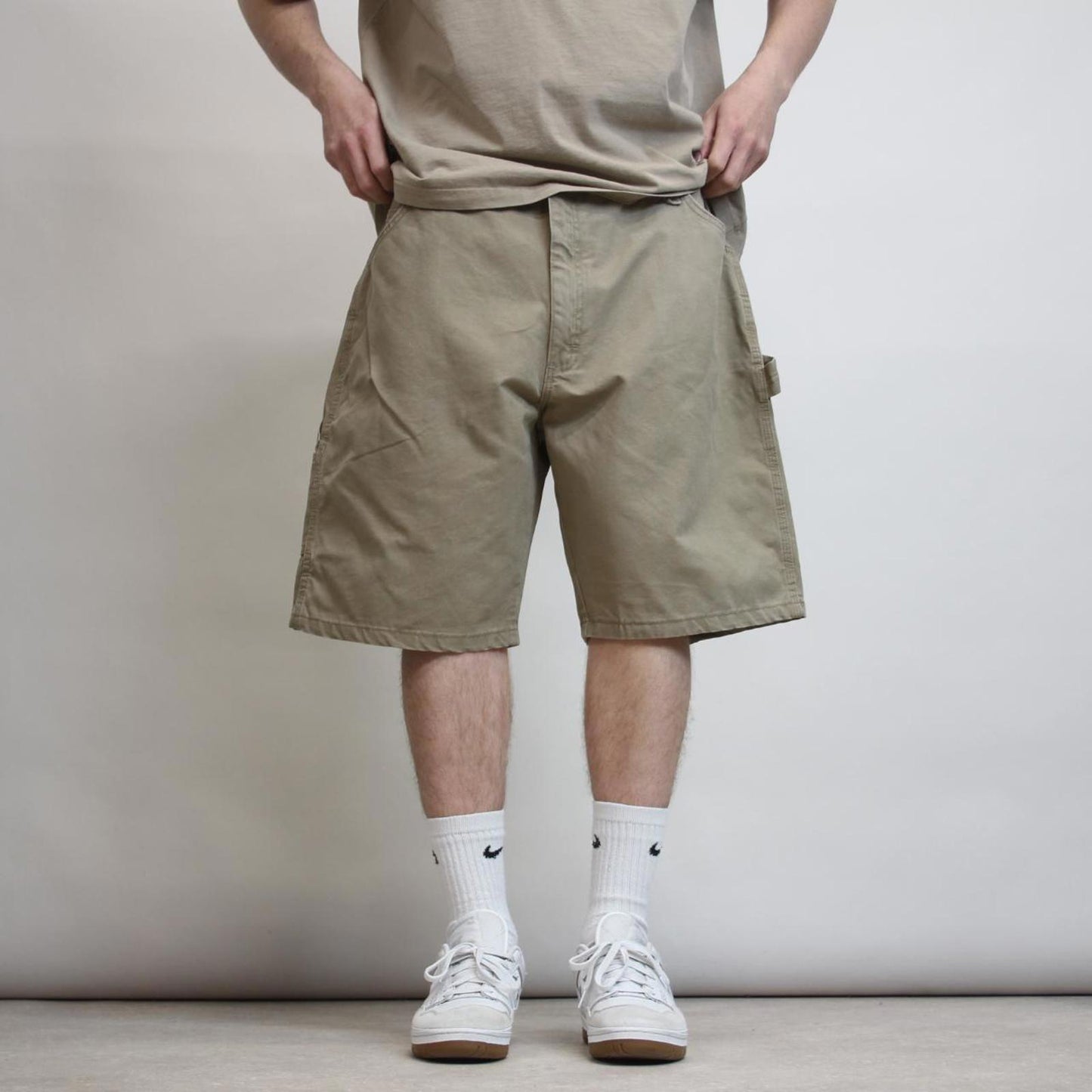 Mens baggy Wrangler carpenter shorts W40