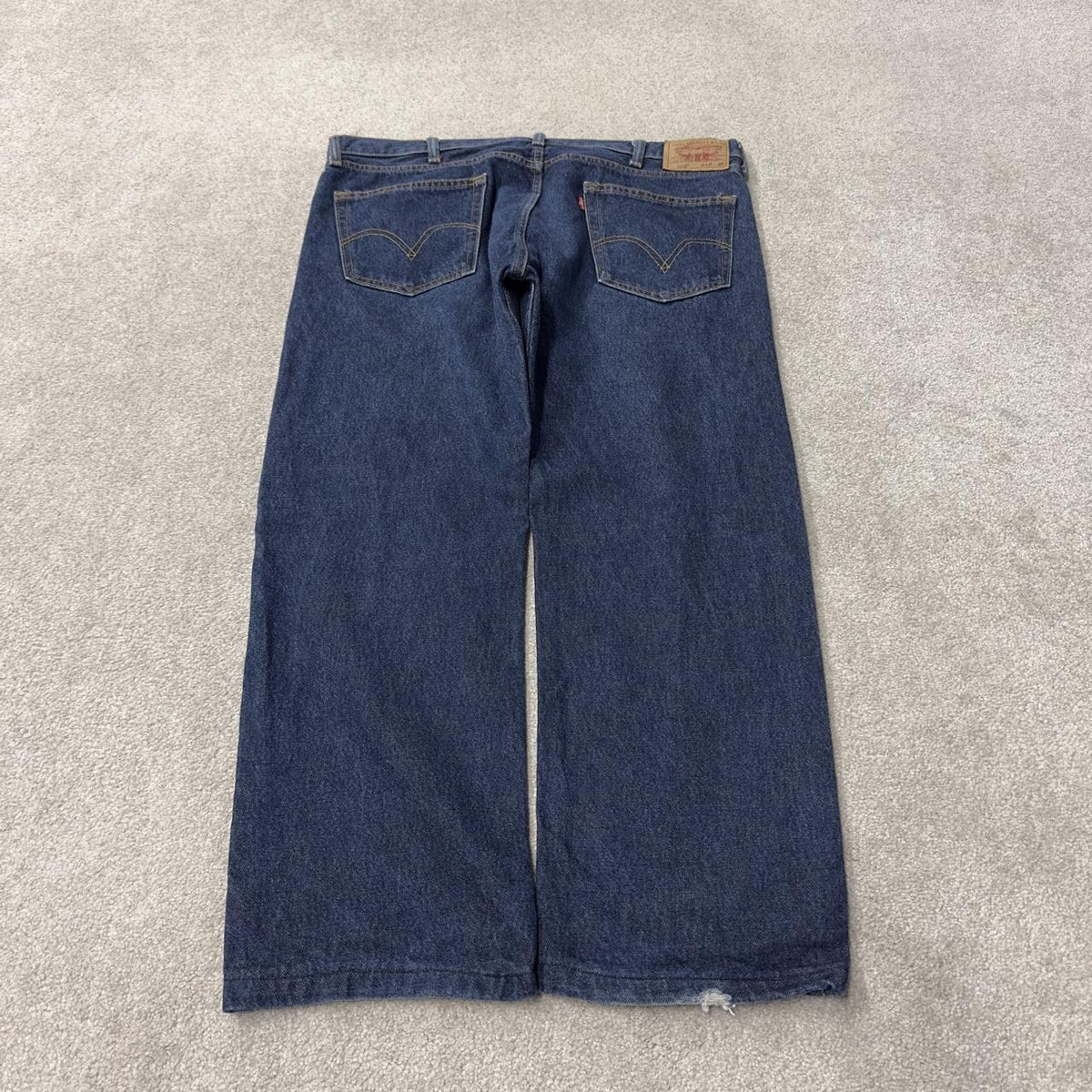 Levi’s 505 jeans Y2K blue straight leg denim Levi’s straight leg 2000s style pants red tab logo