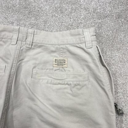 Columbia technical outdoors summer shorts beige Canvas hiking style shorts loose fit