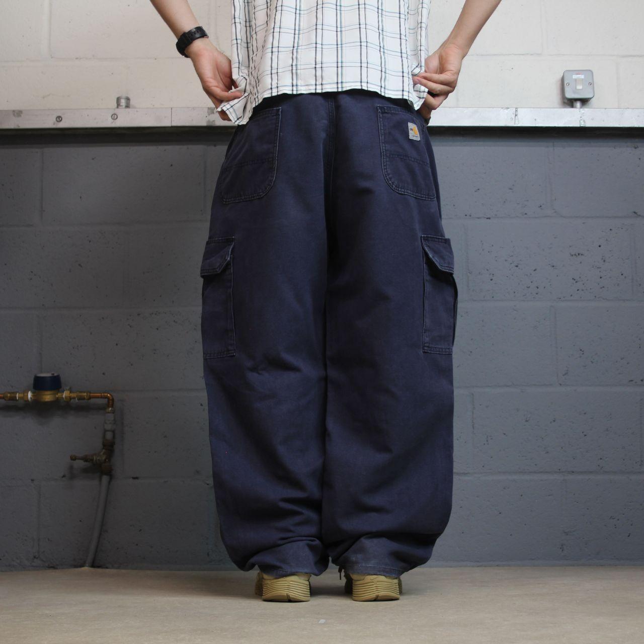Carhartt Baggy cargo pants y2k W40L30 navy Loose fit skater workwear pants, utility pockets