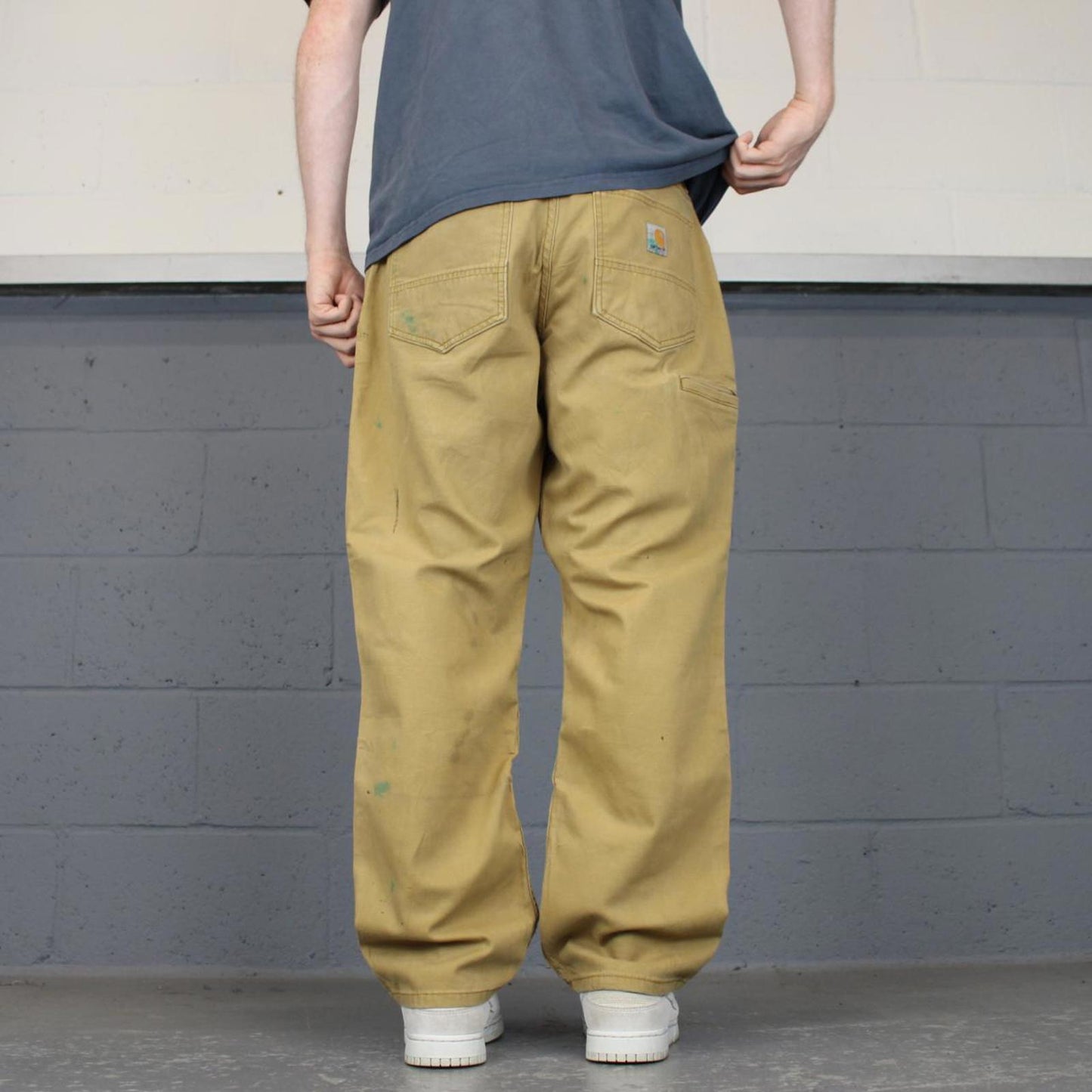 00s Carhartt carpenter trousers W34L30 tan relaxed fit skate style work pants workwear cargos