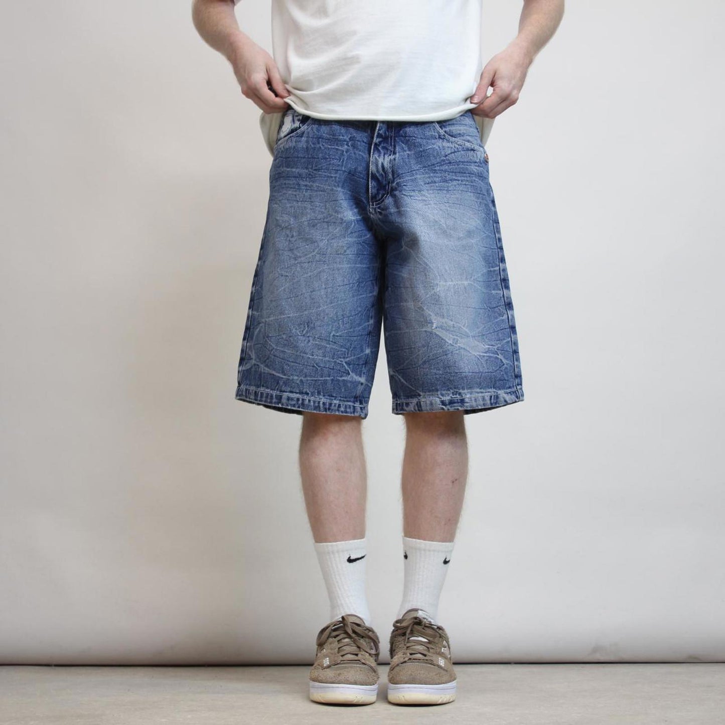 Mens Baggy Avirex Jean shorts W30