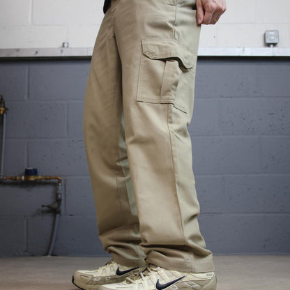 Dickies cargo utility pants W32L30 khaki straight fit chino work skate trousers