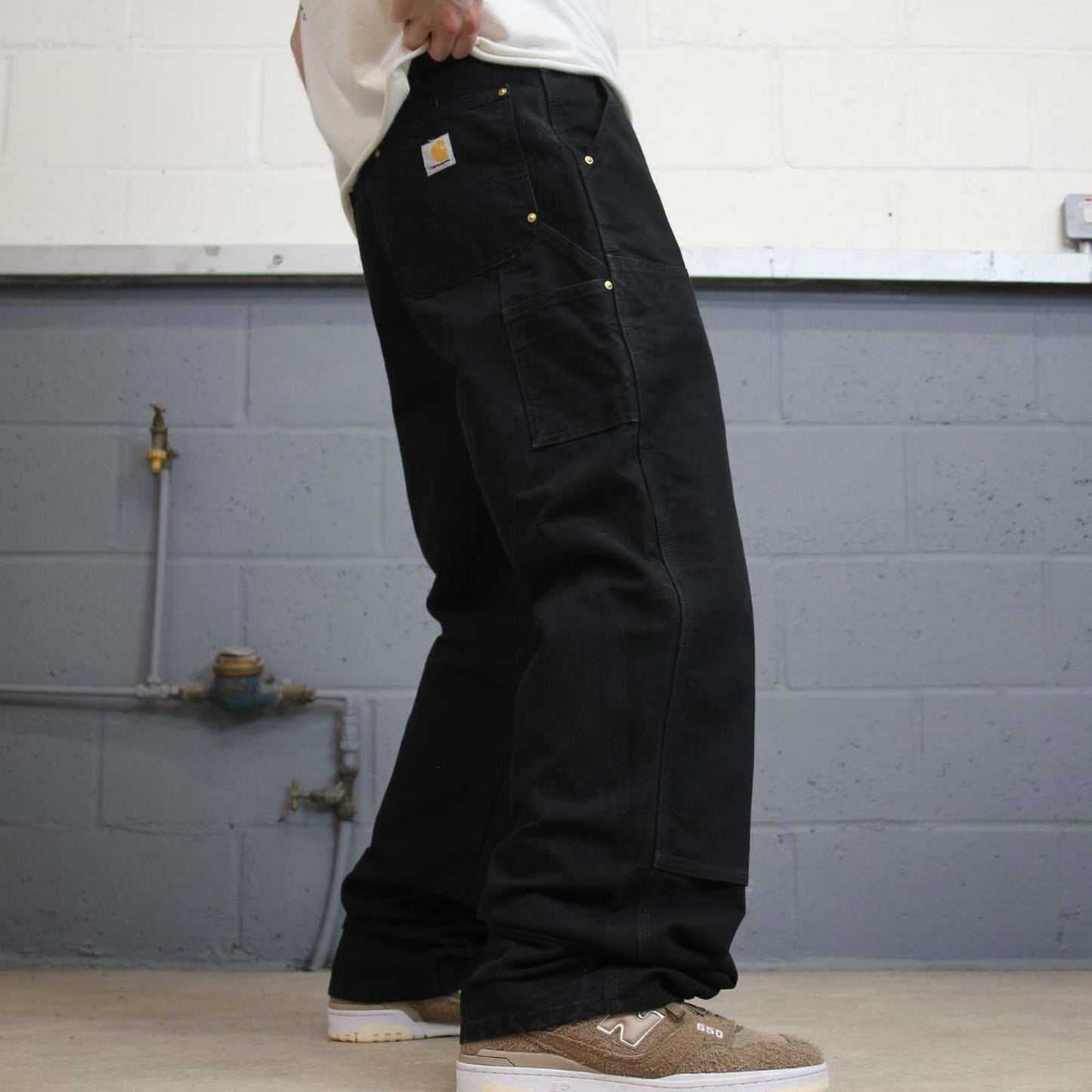 Black Carhartt double knee carpenter jeans W34L34 90s style thick canvas loose leg skater cargos