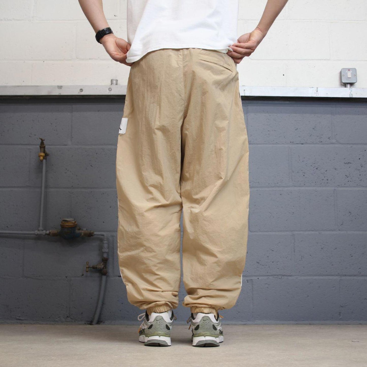 Air Jordan Trackies Large beige mesh lined loose sportswear floaty leg joggers