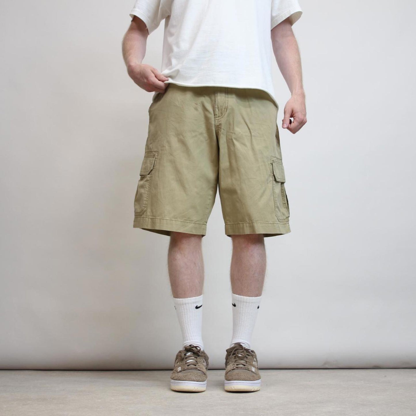 Mens Eddie Bauer cargo shorts W36