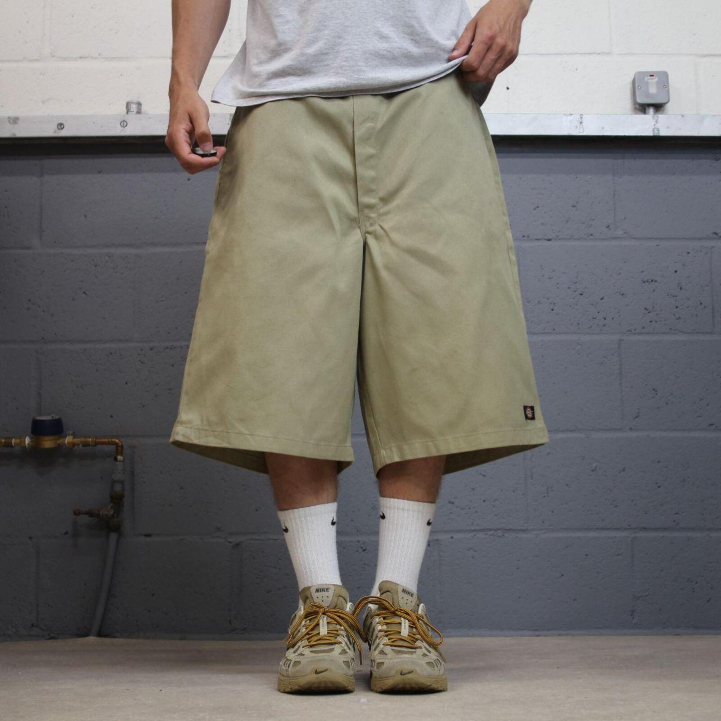 Dickies baggy chino shorts carpenter khaki Chino style skater shorts long wide leg festival