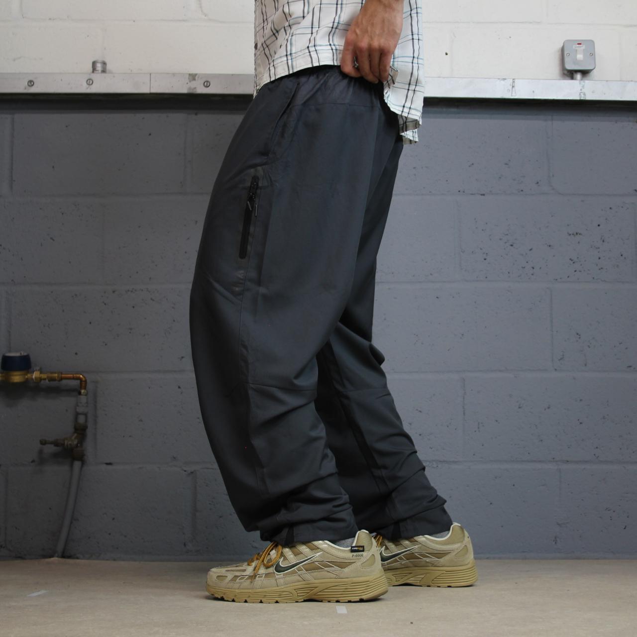 Y2K Fila tracksuit bottoms loose grey XXL Floaty leg 2000s style casual track pants