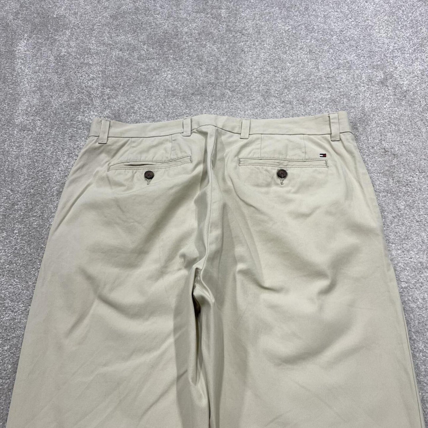 Tommy Hilfiger chino pants beige Straight leg chino style preppy summer trousers