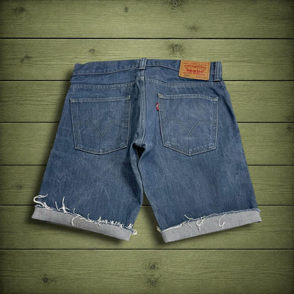 Y2K Levi’s denim shorts W32 blue 100% cotton denim jorts with red tab logo