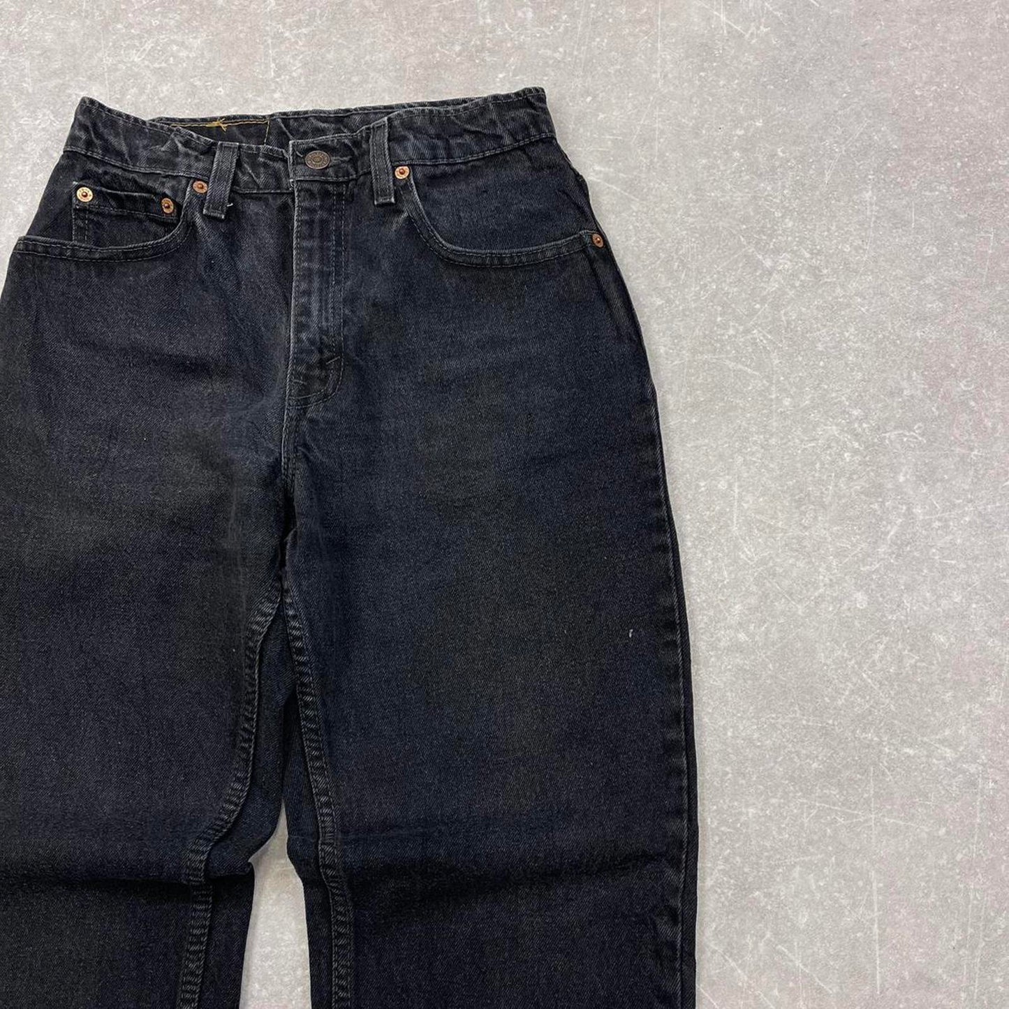 Black Levi's 550 jeans W26L32 size 7 Long women's denim pants 5 pocket casual autumn wear