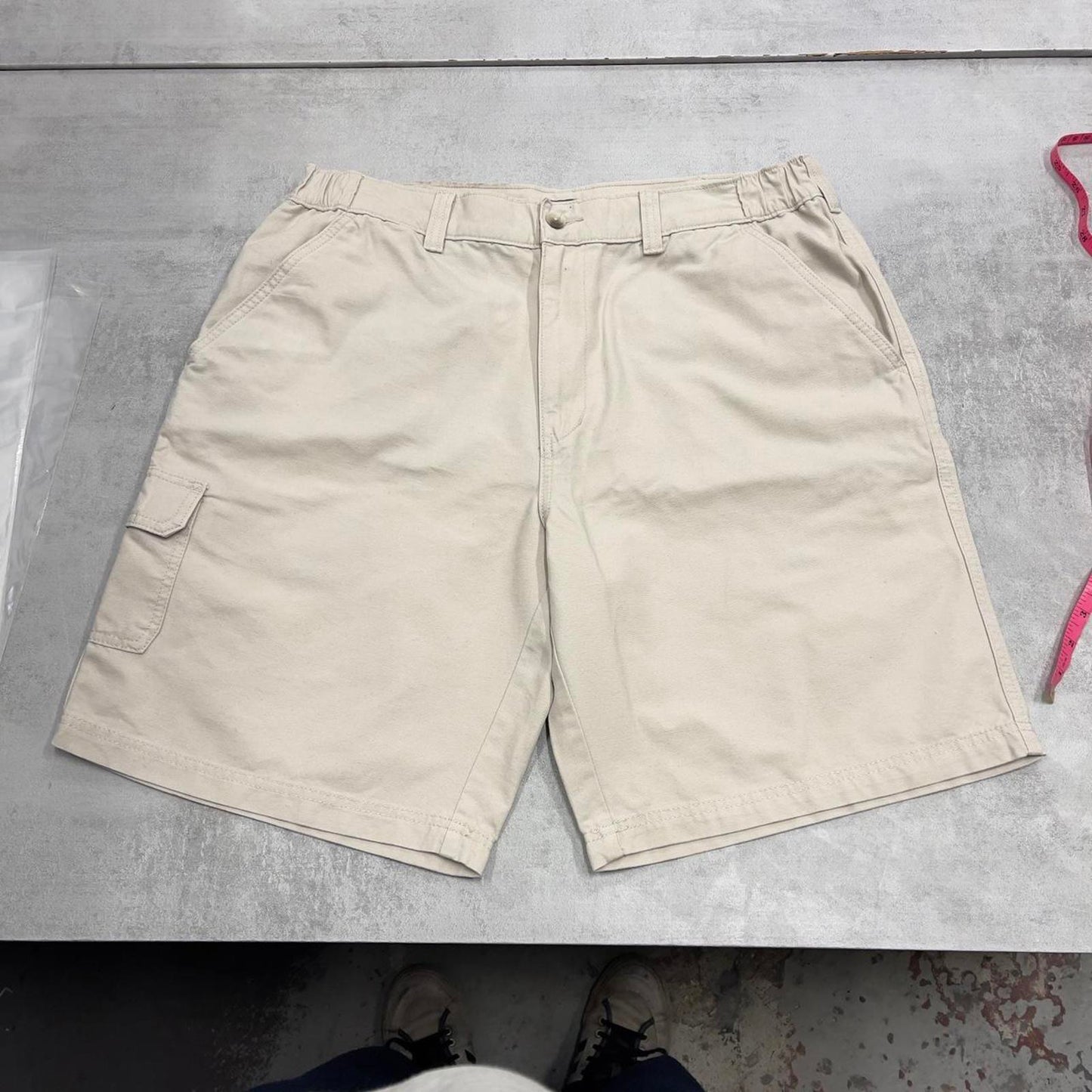 Mens baggy cargo shorts W36