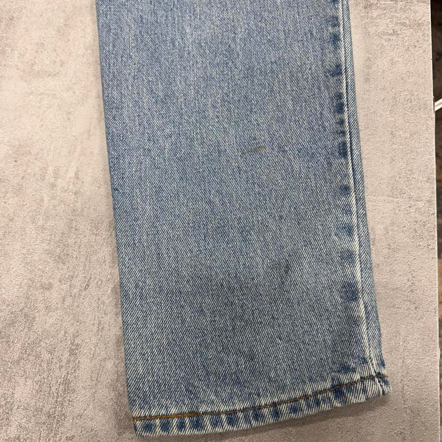 Blue Levi's 550 jeans size 12 (W30L33) relaxed fit taper leg denim jeans