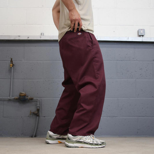 Burgundy Dickies chino style skate pants W40 L25