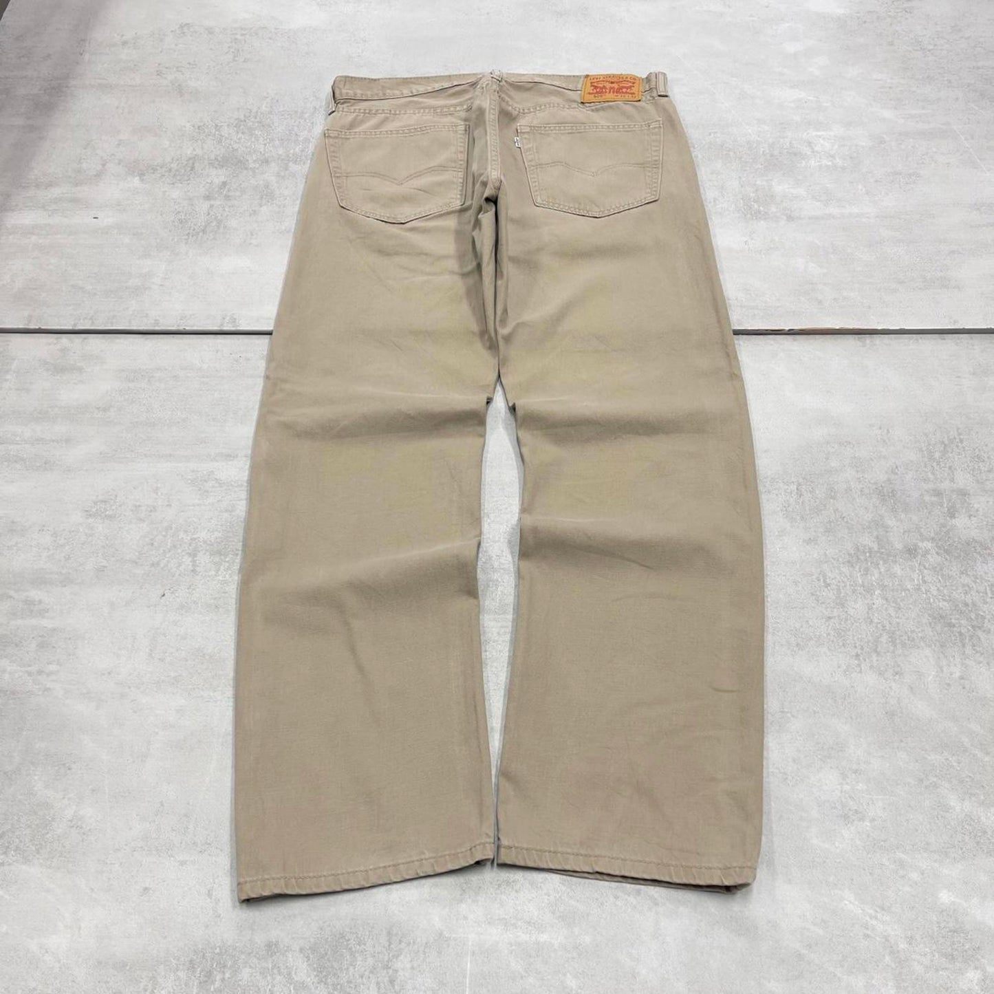 Beige Levis 505 jeans W36L32 loose straight leg y2k style pants white tab logo