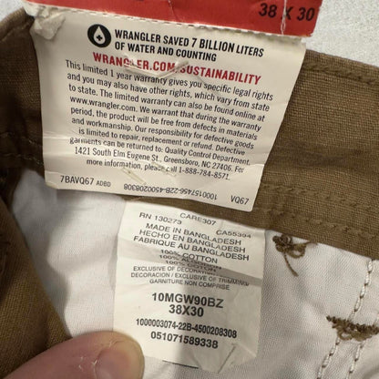 Wrangler cargo pants W38 L30 khaki loose lightweight floaty leg relaxed cargos