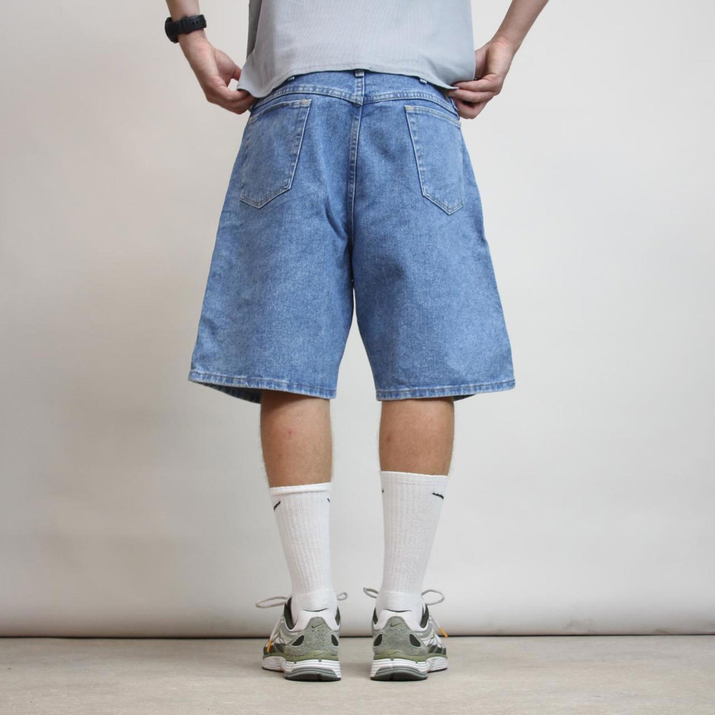 Mens blue denim Wrangler jorts W38