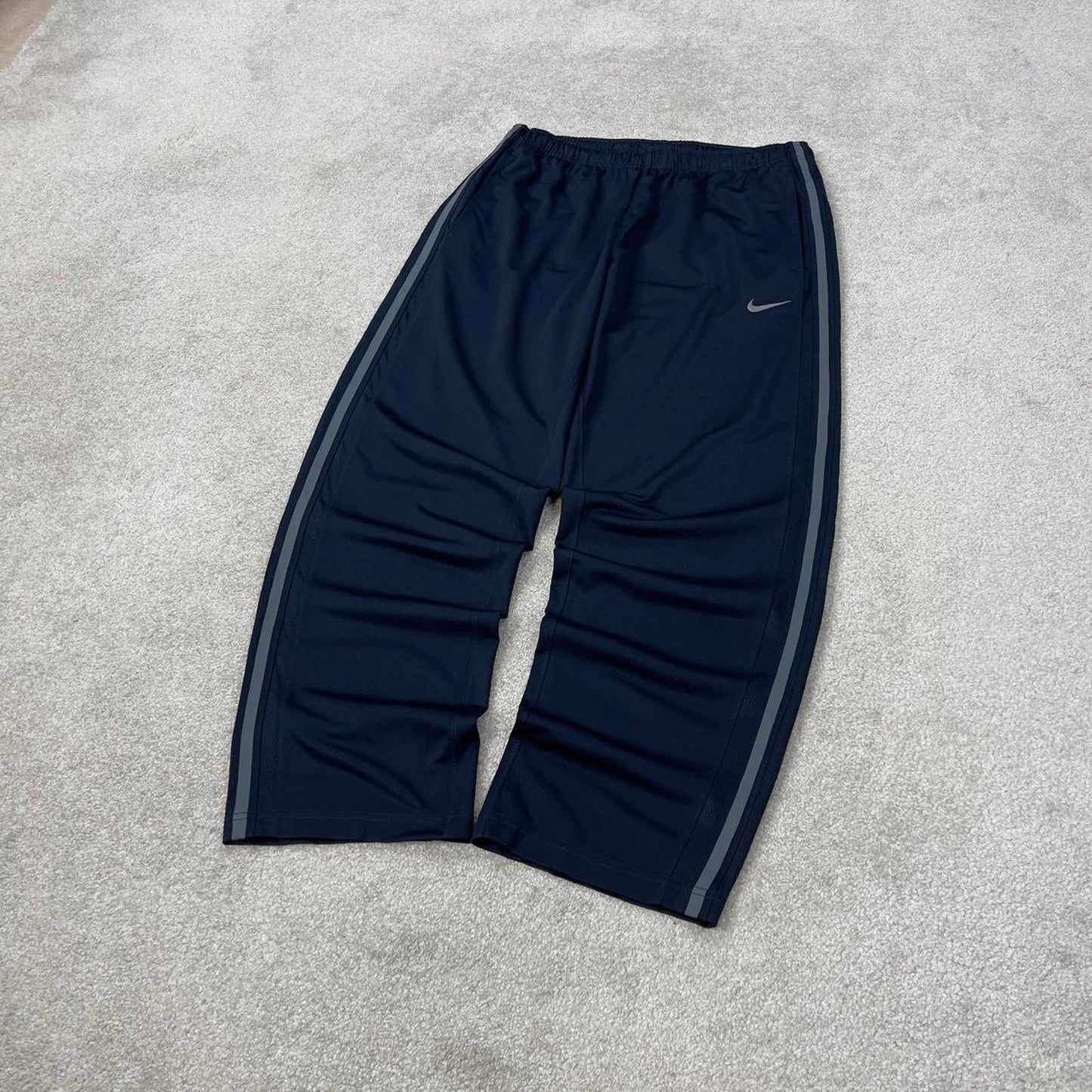 Baggy Nike Trackies Large Navy y2k 00s style loose wide leg joggers embroidered logo side stripe
