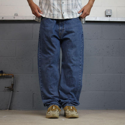 Levi’s 505 jeans Y2K blue denim Levi’s straight leg 2000s style pants red tab logo