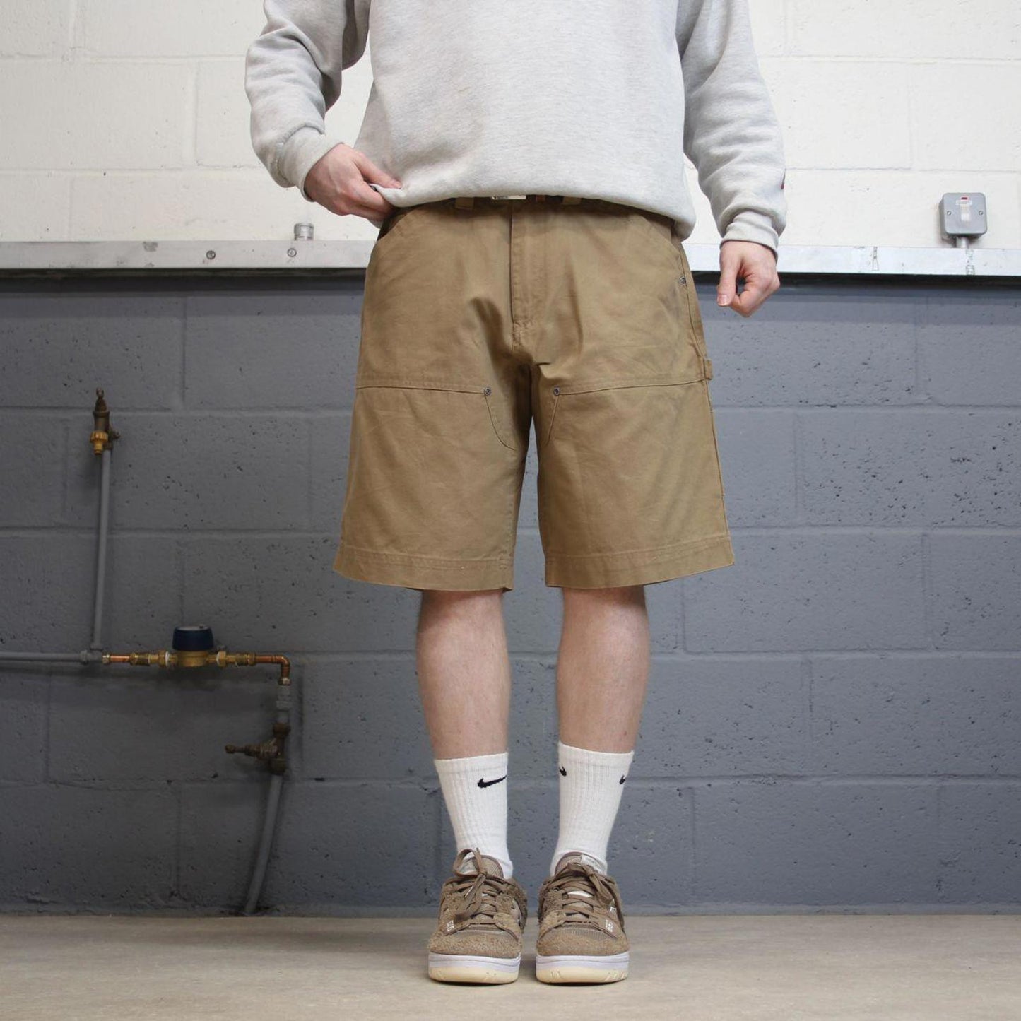 Y2k baggy carpenter shorts skater style tan Jesse James canvas wide leg summer festival jorts