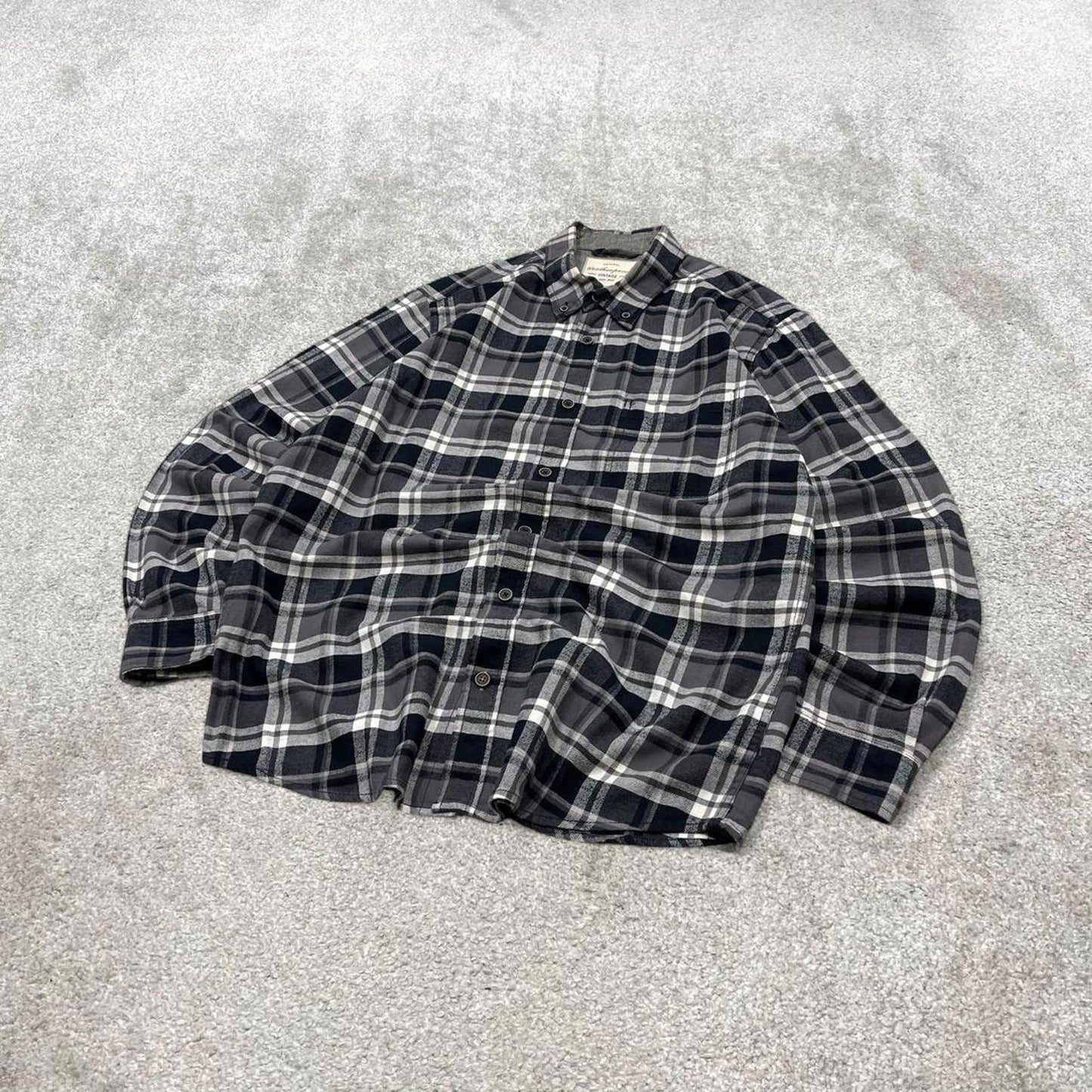 Checkered plaid flannel shirt autumnal M black Weatherproof men's long sleeve button up y2k style