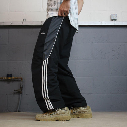 Adidas tracksuit bottoms black Y2K XL Embroidered logo, pockets, drawstring & elasticated waist