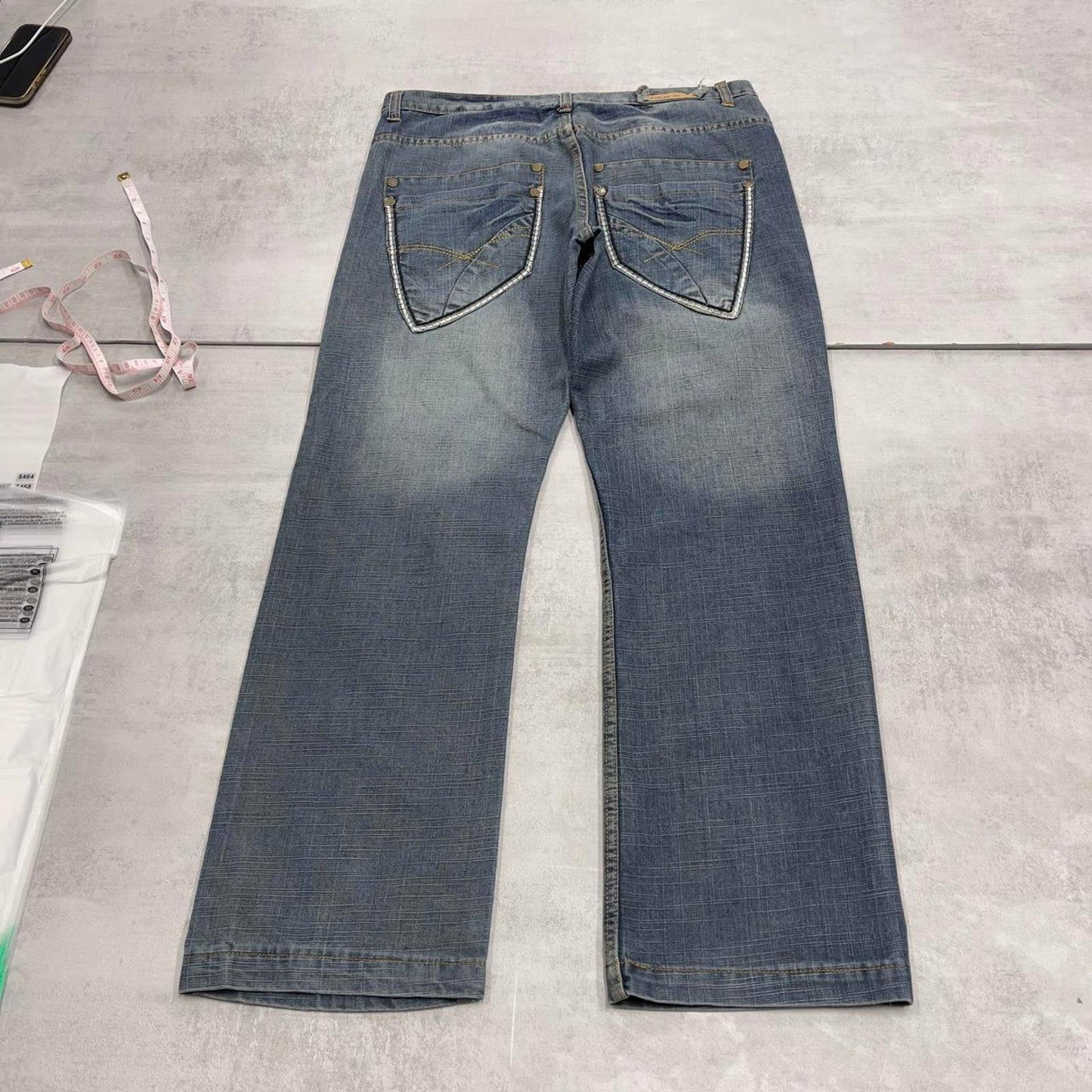 Blue Indigo 30 embroidered jeans W36 L31 loose denim skater style jeans