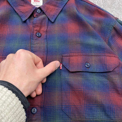 Y2K Levi’s checkered plaid flannel shirt red Long sleeve check button down