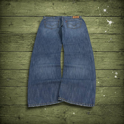 Y2K Levi’s 505 jeans W38L34 blue 100% cotton straight fit 5 pocket belt loops red tab logo