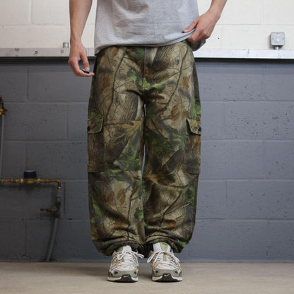 Vintage Liberty baggy camo cargo pants khaki Loose leg camouflage Y2K hunting style trousers