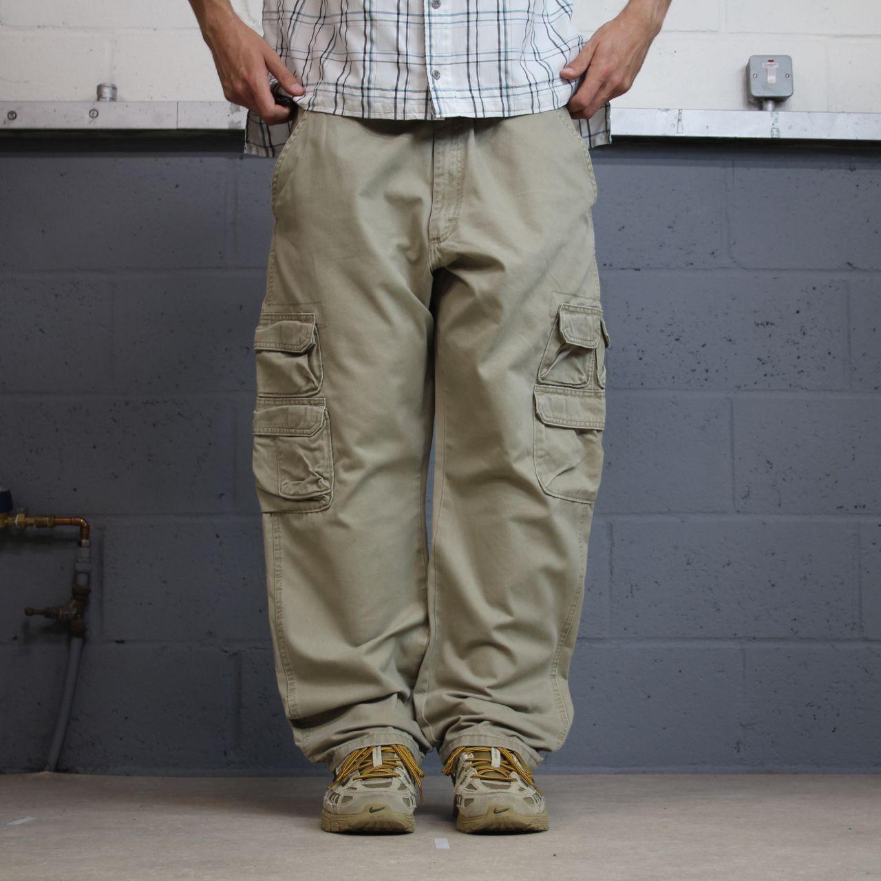 Wrangler cargo pants y2k beige W38L30 Straight leg skater work pants