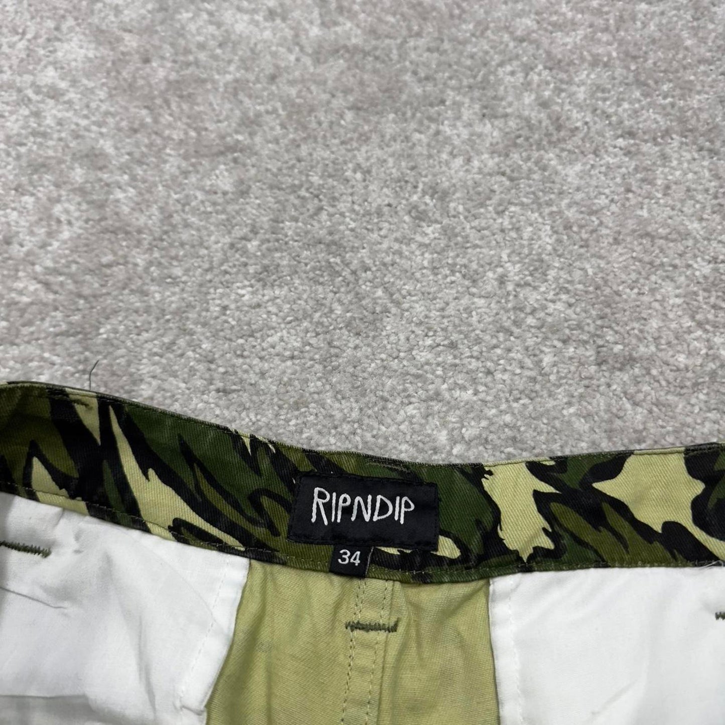 Ripndip Camo cargo pants W32L30 green camouflage skate style cargo trousers