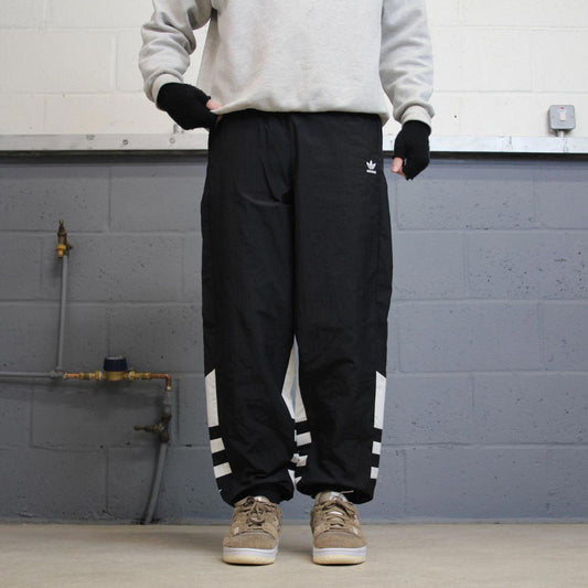 Black Adidas trackies 14 loose y2k style joggers adjustable stripe detail track pants
