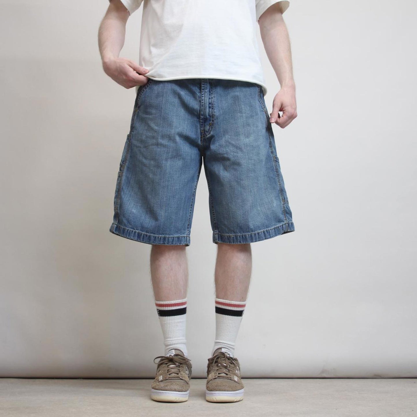 Mens Levi’s denim carpenter shorts W36
