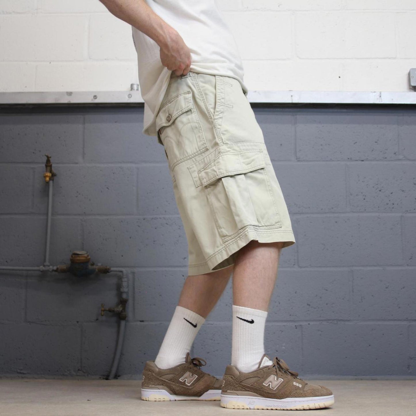 Mens baggy Levis cargo shorts W34